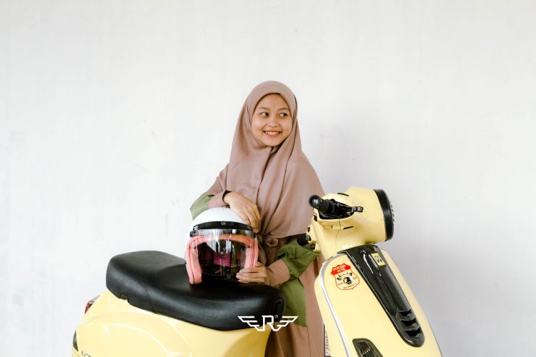 Rosa Flannel White Pastel + Visor Bogo - Gambar 11