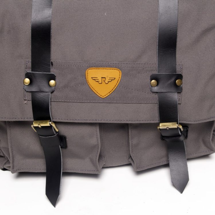 Travea Grey - Gambar 12